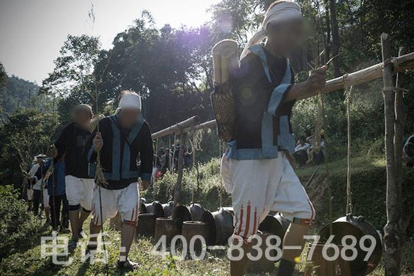 送葬上山的队伍 送葬上山的队伍
